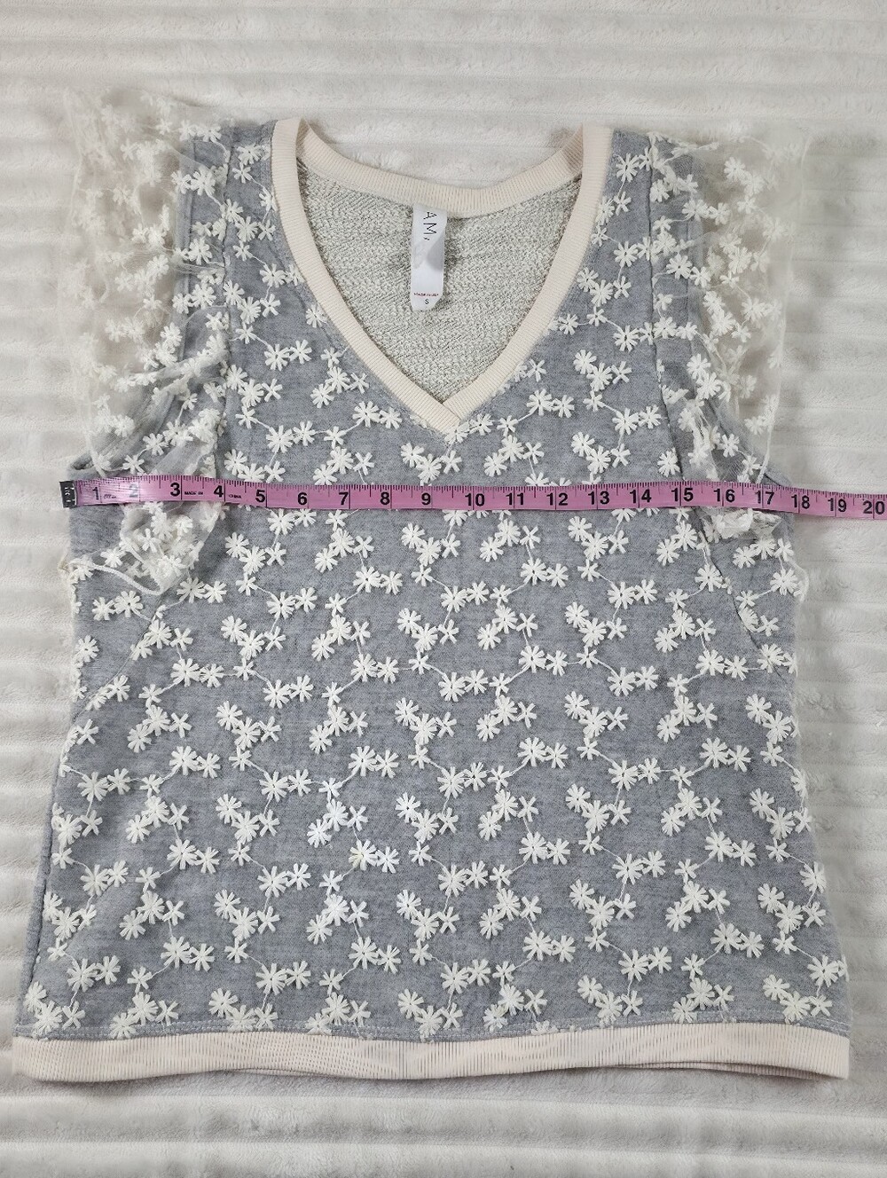 AMADI x ANTHROPOLOGIE Applique Floral Flutter Short Sleeve Top White&Gray Small - Picture 6 of 8